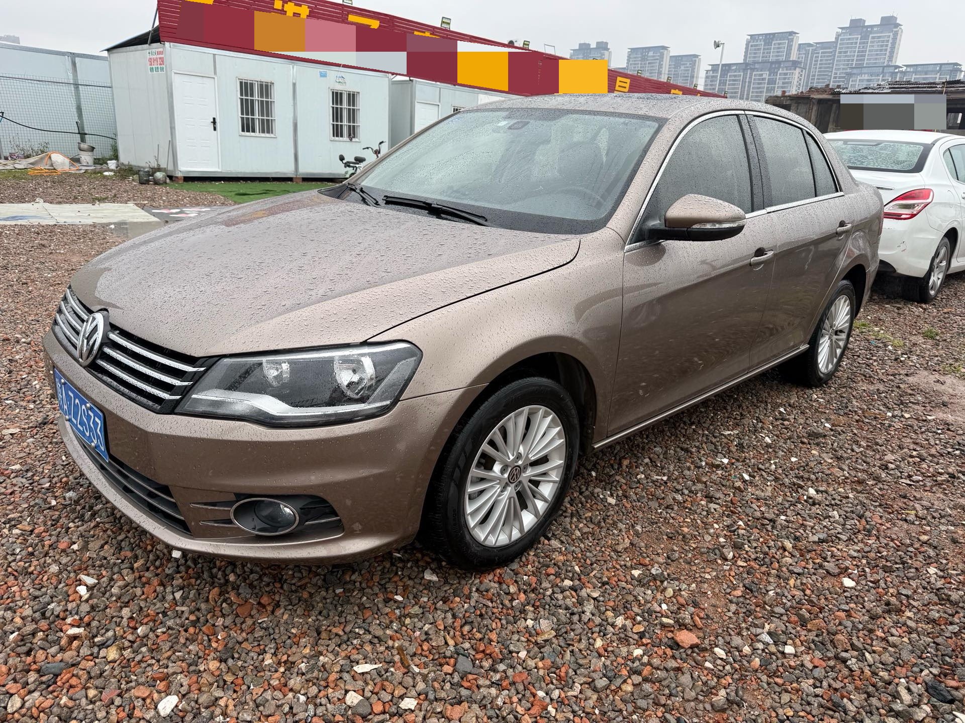 Volkswagen Bora 2014 car image 