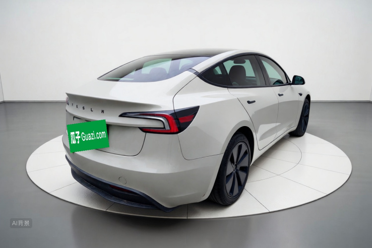 Tesla Model 3 2025 car image #7