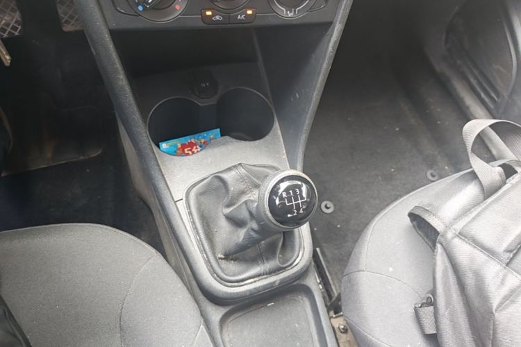Volkswagen Polo 2017 car image #14