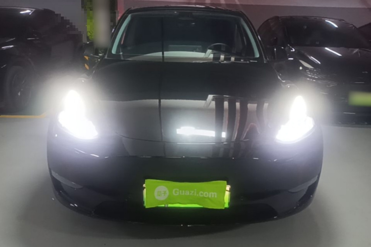 Tesla Model Y 2023 #3 Tesla Model Y 2023 car image #3