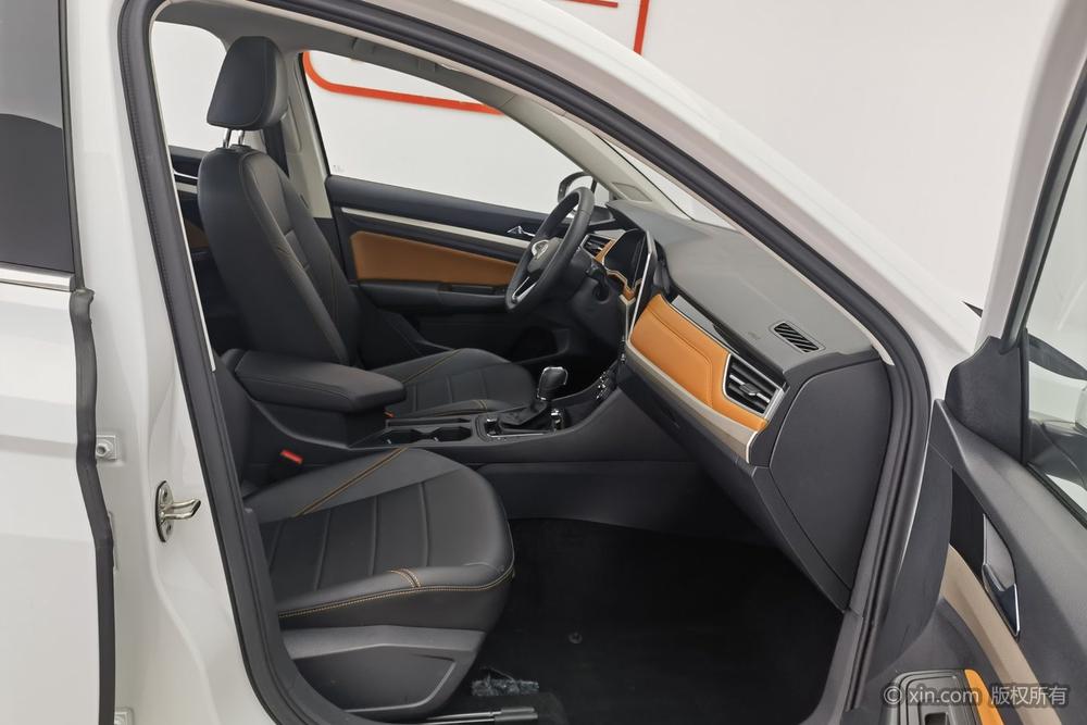 Volkswagen Bora 2024 car image #24