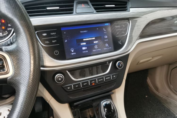 GEELY Emgrand 2017 #13 GEELY Emgrand 2017 car image #13