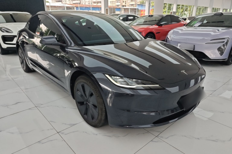 Tesla Model 3 2024 #4 Tesla Model 3 2024 car image #4