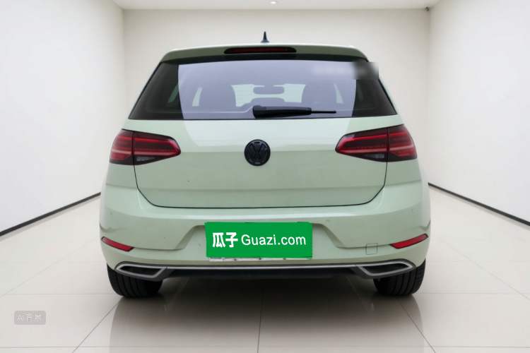 Volkswagen Golf 2018 car image #6