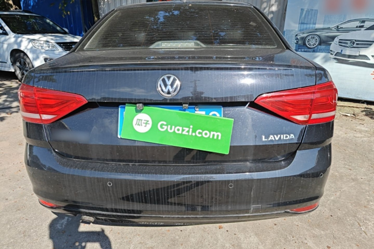 Volkswagen Lavida 2015 car image #6