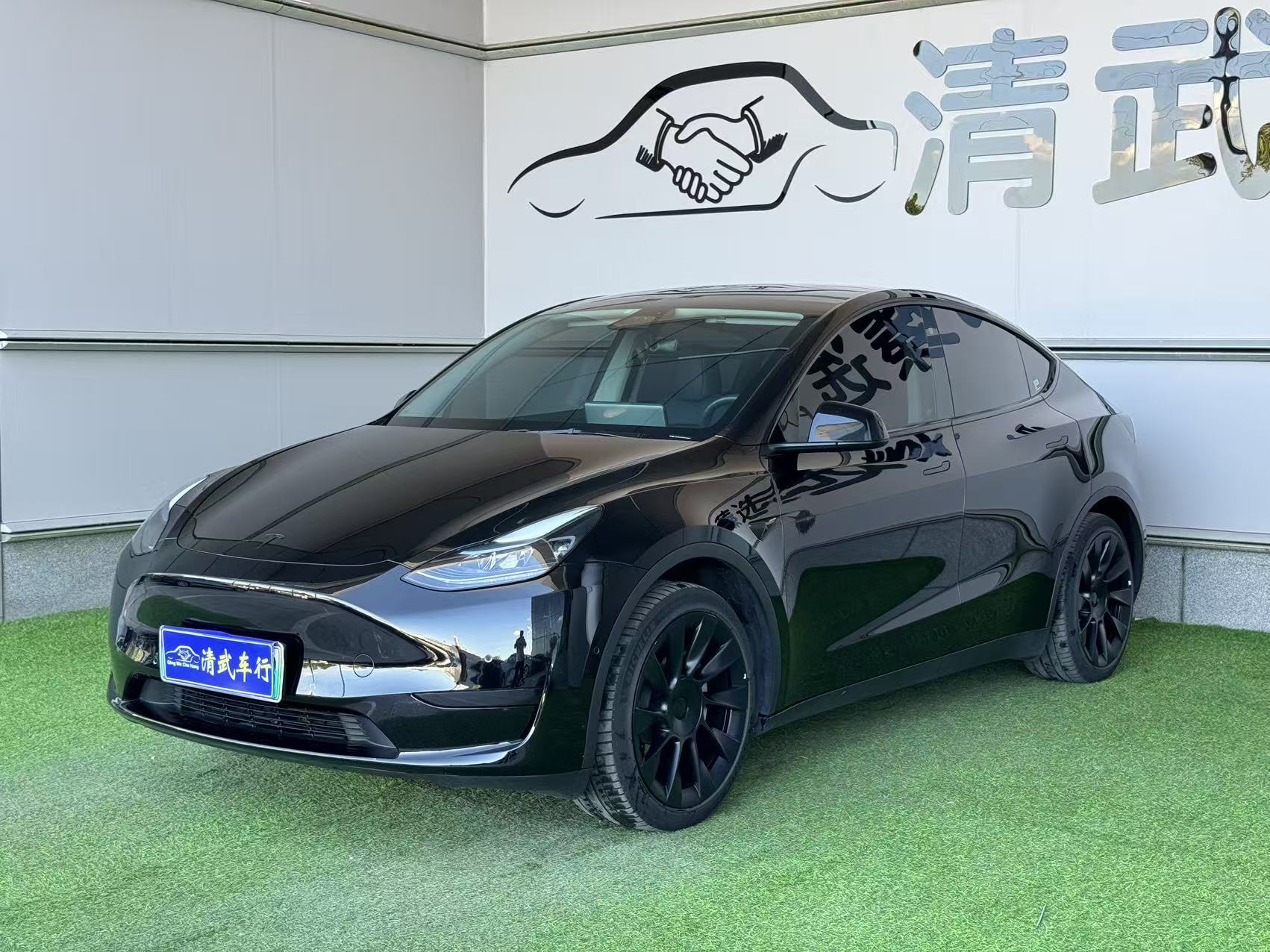 Tesla Model Y 2023 Tesla Model Y 2023 car image