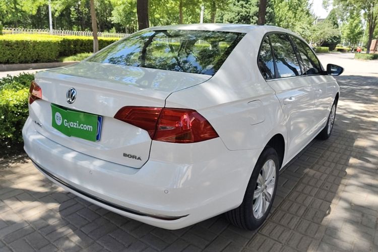 Volkswagen Bora 2016 car image #5