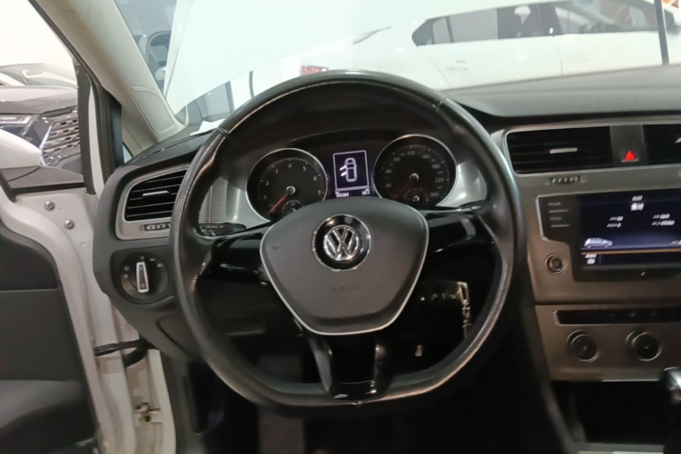 Volkswagen Golf 2016 car image #15