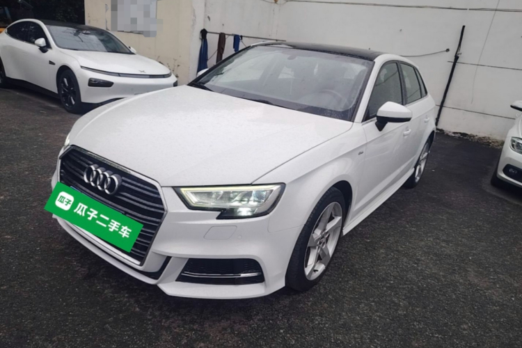 Audi A3 2019 car image #2