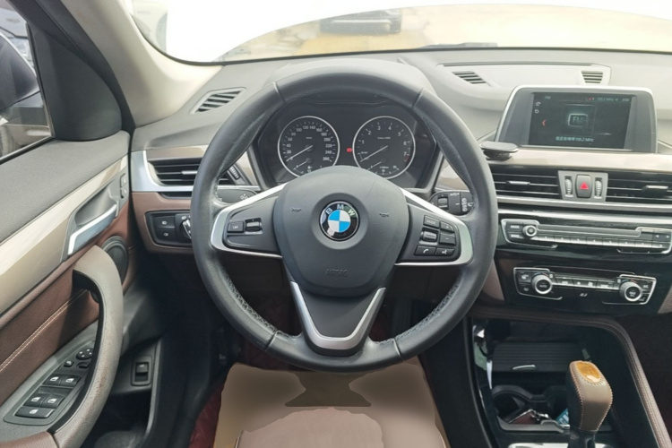 BMW X1 2017 #11 BMW X1 2017 car image #11