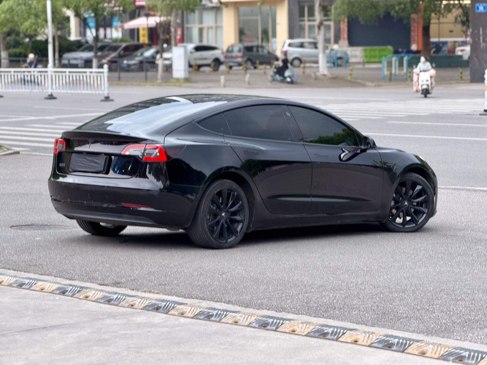 Tesla Model 3 2020 car image #4