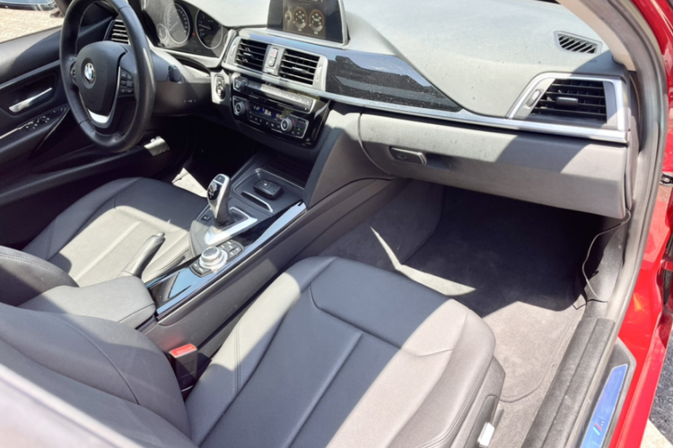 BMW 3 Series 2017 #23 BMW 3 Series 2017 car image #23