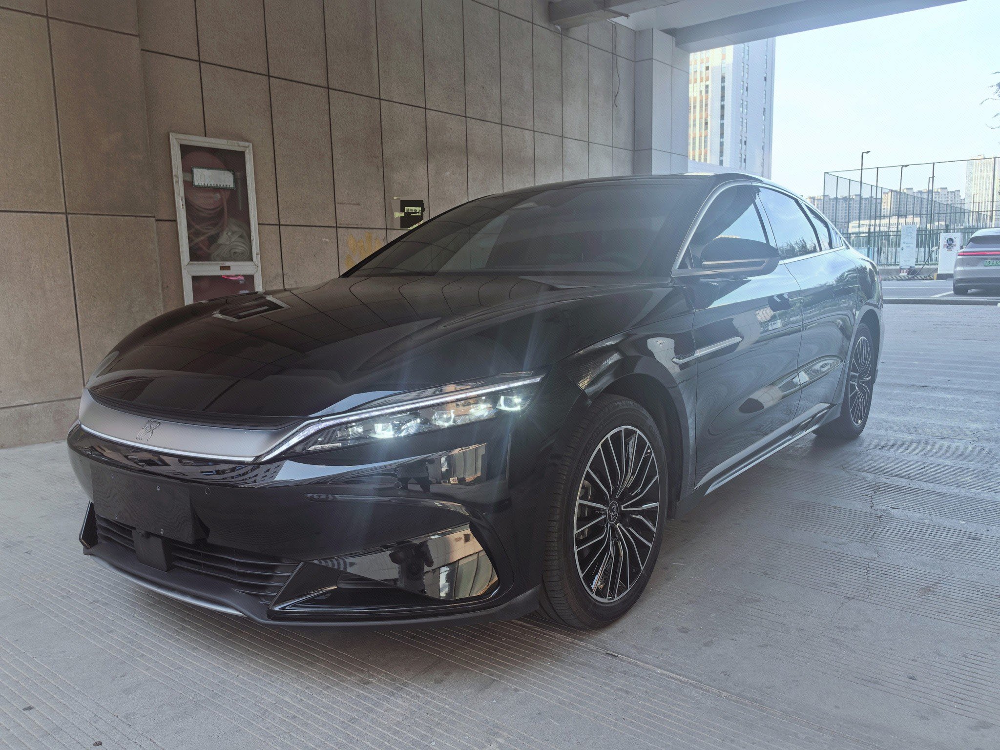 BYD Han 2023 car image 
