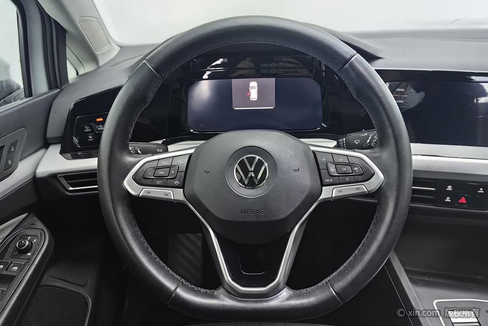 Volkswagen Golf 2021 car image #15