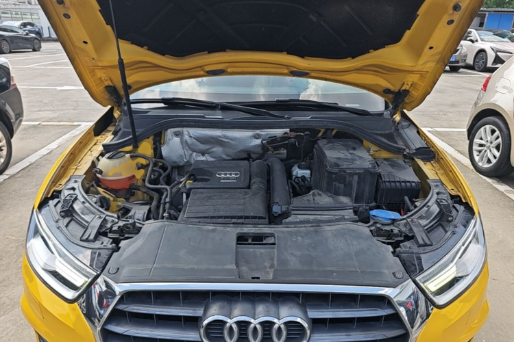 Audi Q3 2016 car image #20