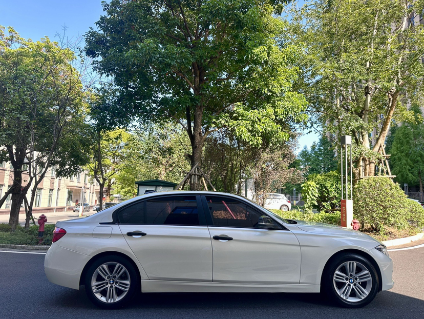BMW 3 Series 2016 car image #3