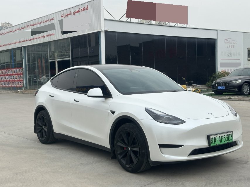 Tesla Model Y 2024 #3 Tesla Model Y 2024 car image #3