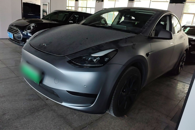 Tesla Model Y 2023 #2 Tesla Model Y 2023 car image #2