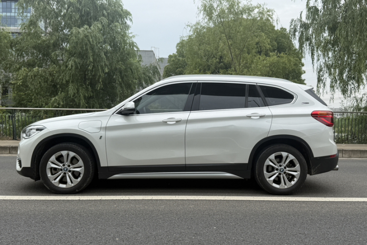 BMW X1 New Energy 2019 car image #12