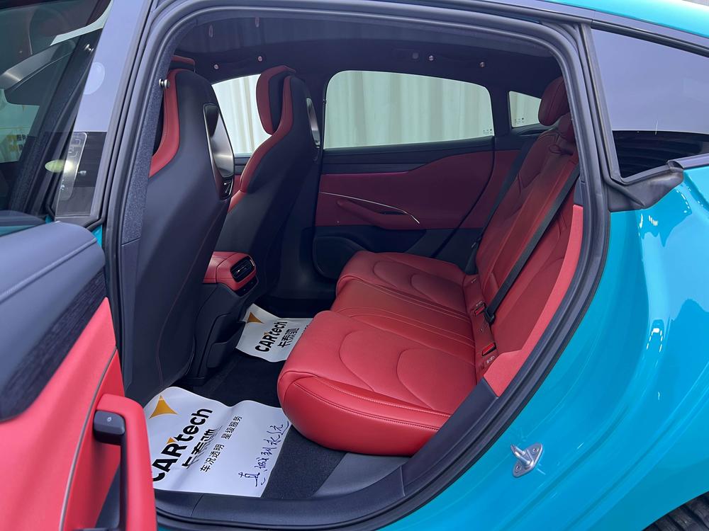 2025 #24 2025 imagen de coche #24