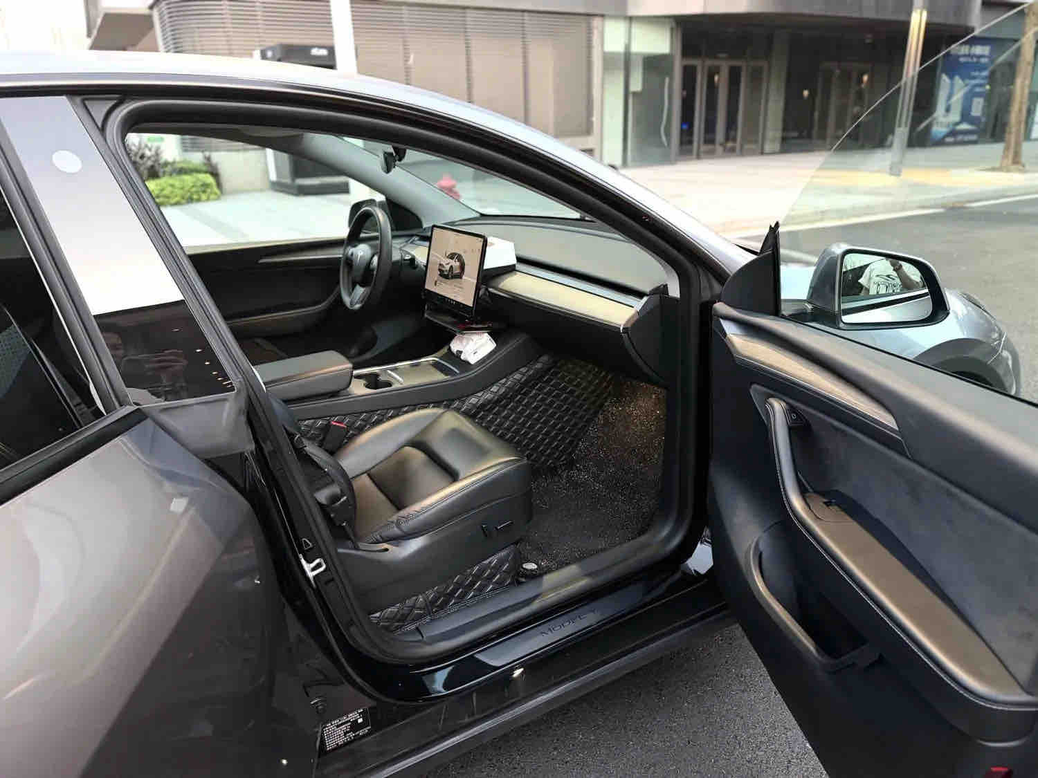 Tesla Model Y 2022 #6 Tesla Model Y 2022 car image #6