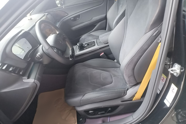 BYD Han 2024 car image #15