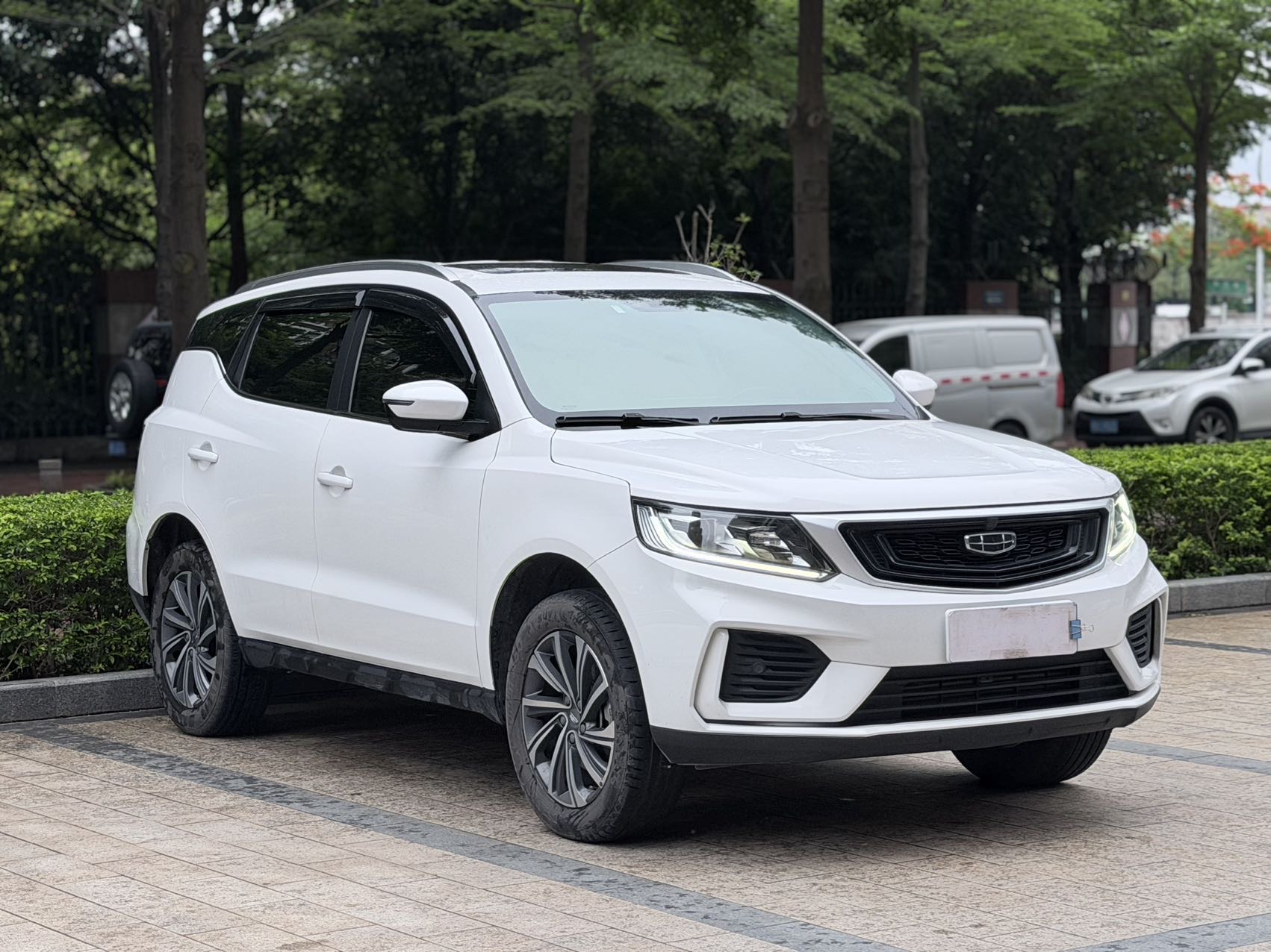 GEELY Vision X6 2021 car image #3