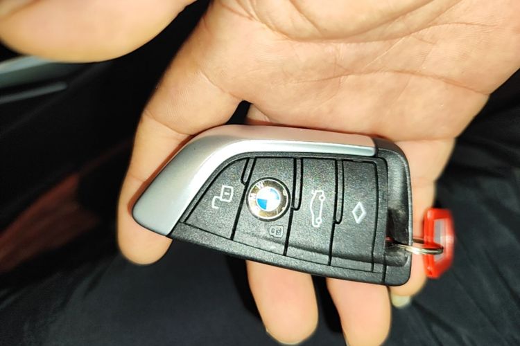BMW 3 Series 2020 car image #9