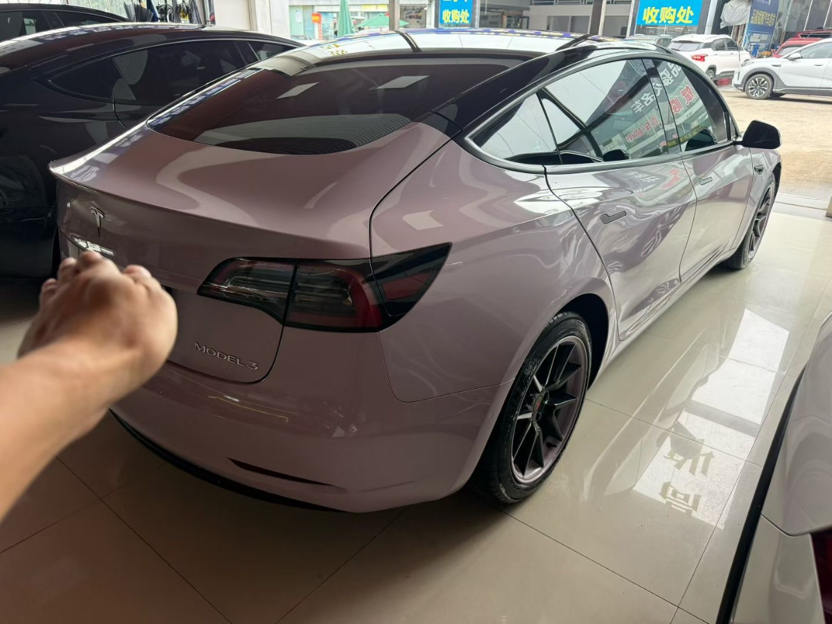 Tesla Model 3 2022 car image #3