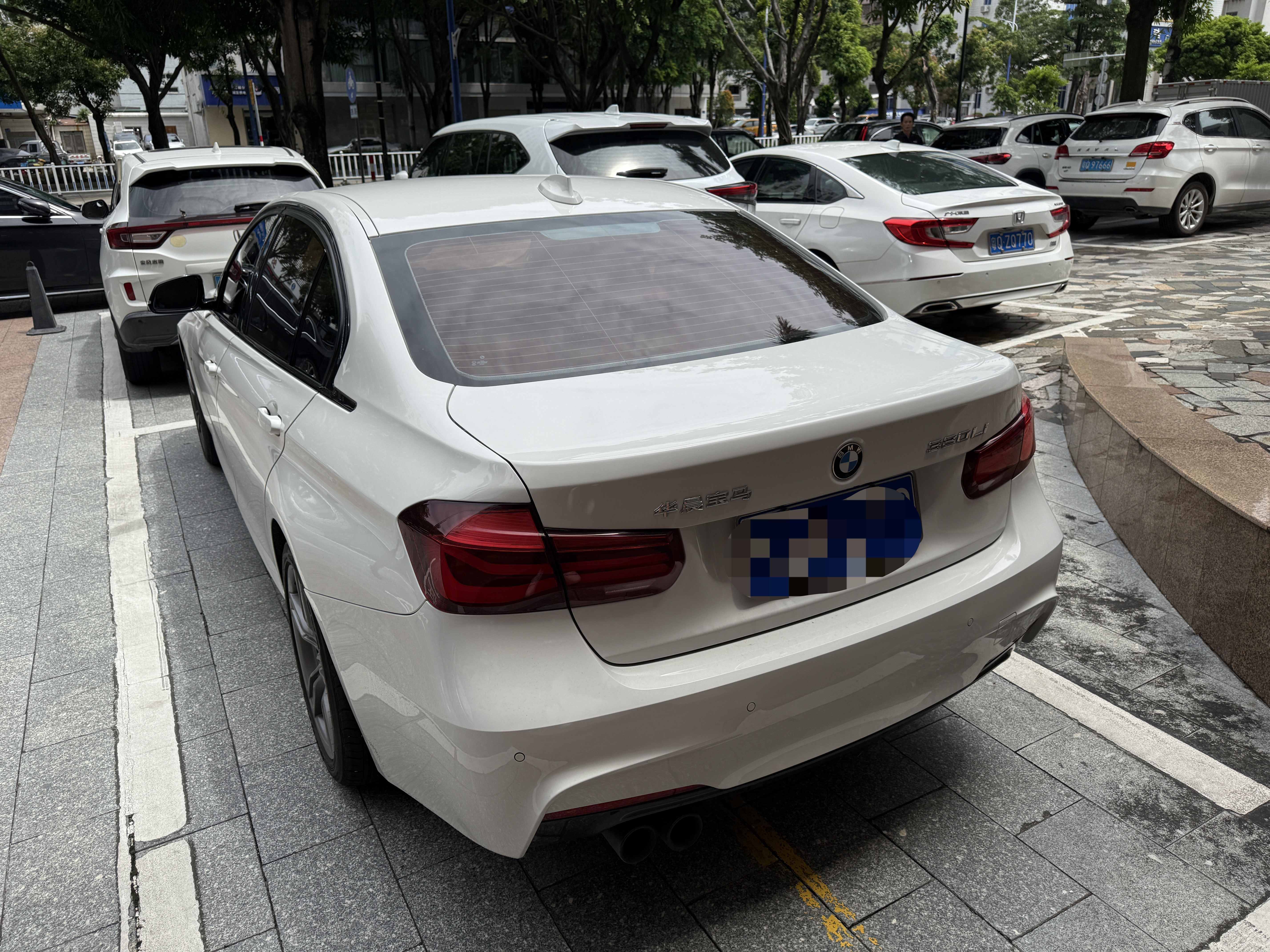 BMW 3 Series 2018 #5 BMW 3 Series 2018 car image #5