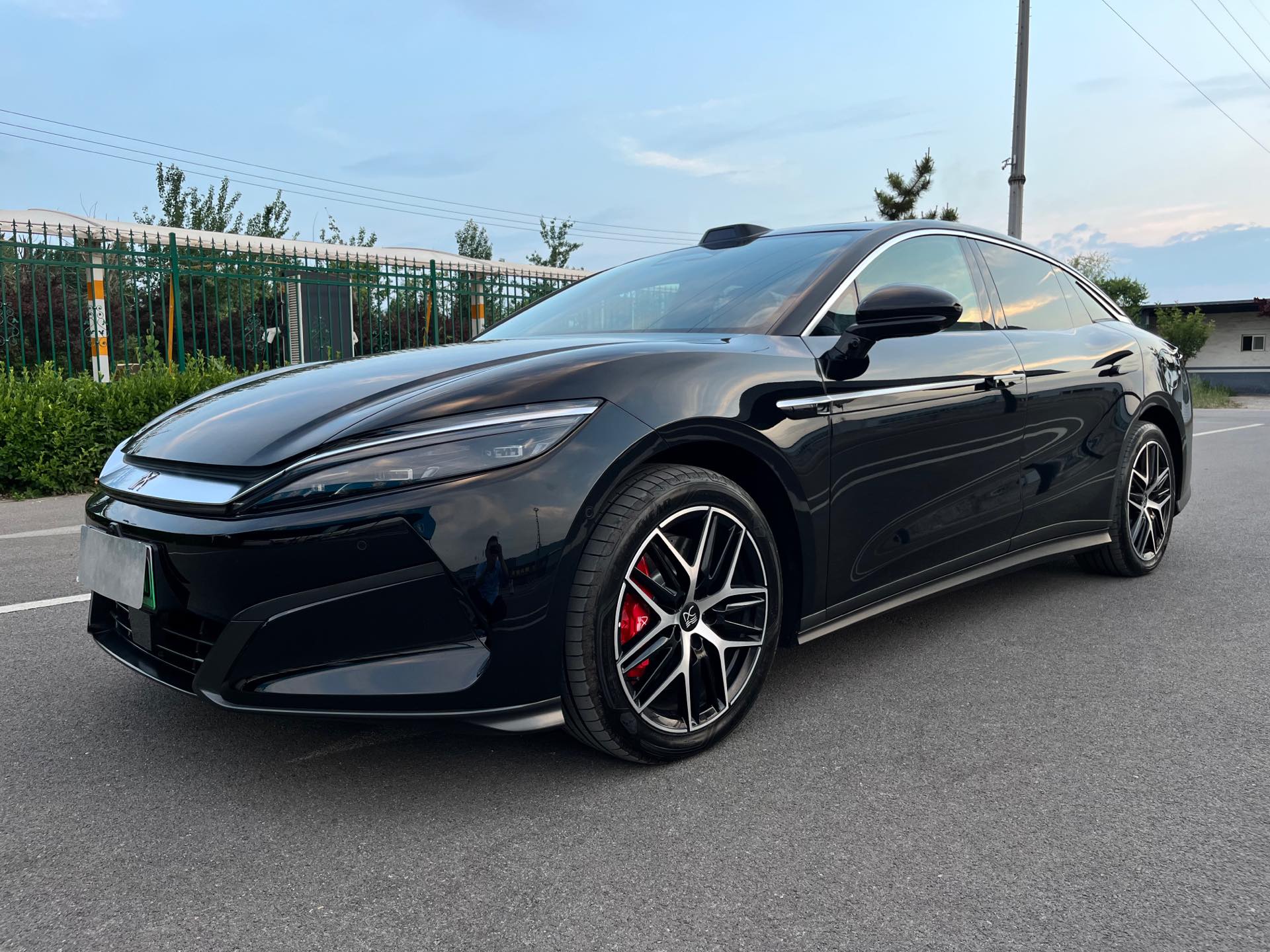 BYD HanL 2026 BYD HanL 2026 car image