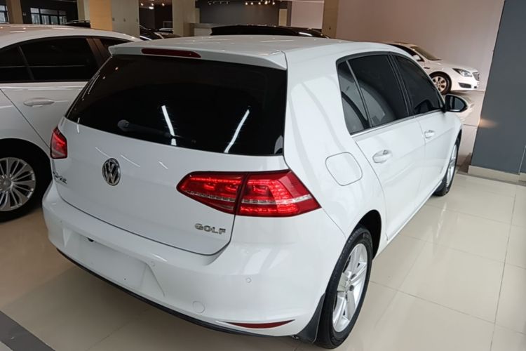 Volkswagen Golf 2015 car image #5