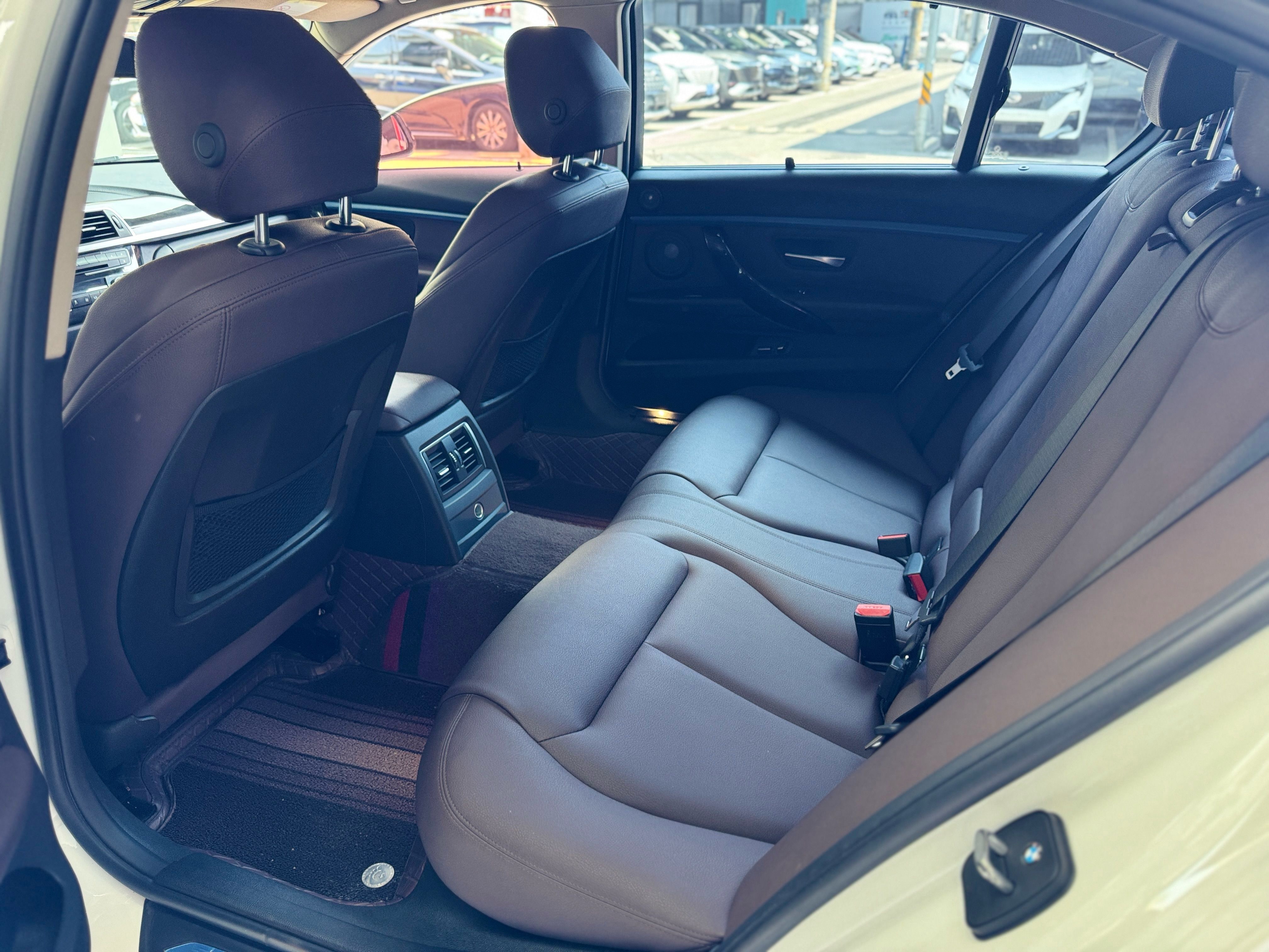 BMW 3 Series 2019 imagen de coche #7