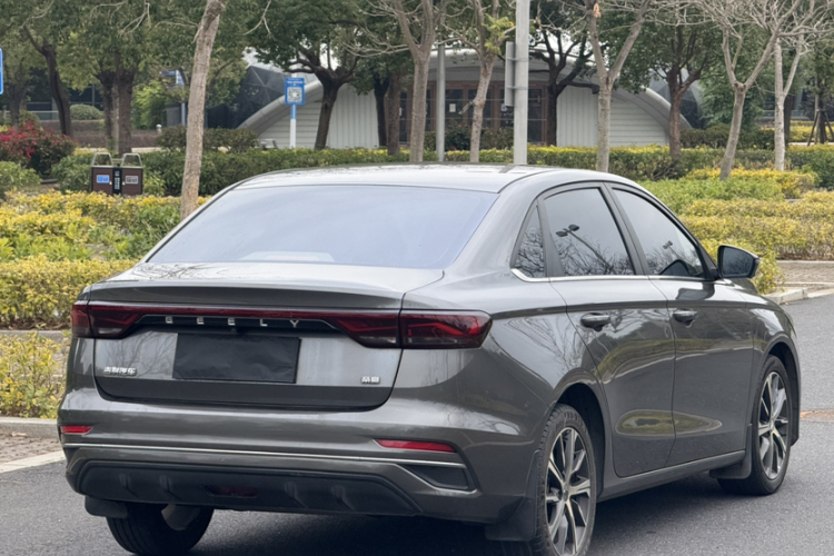 GEELY Emgrand 2022 car image #4