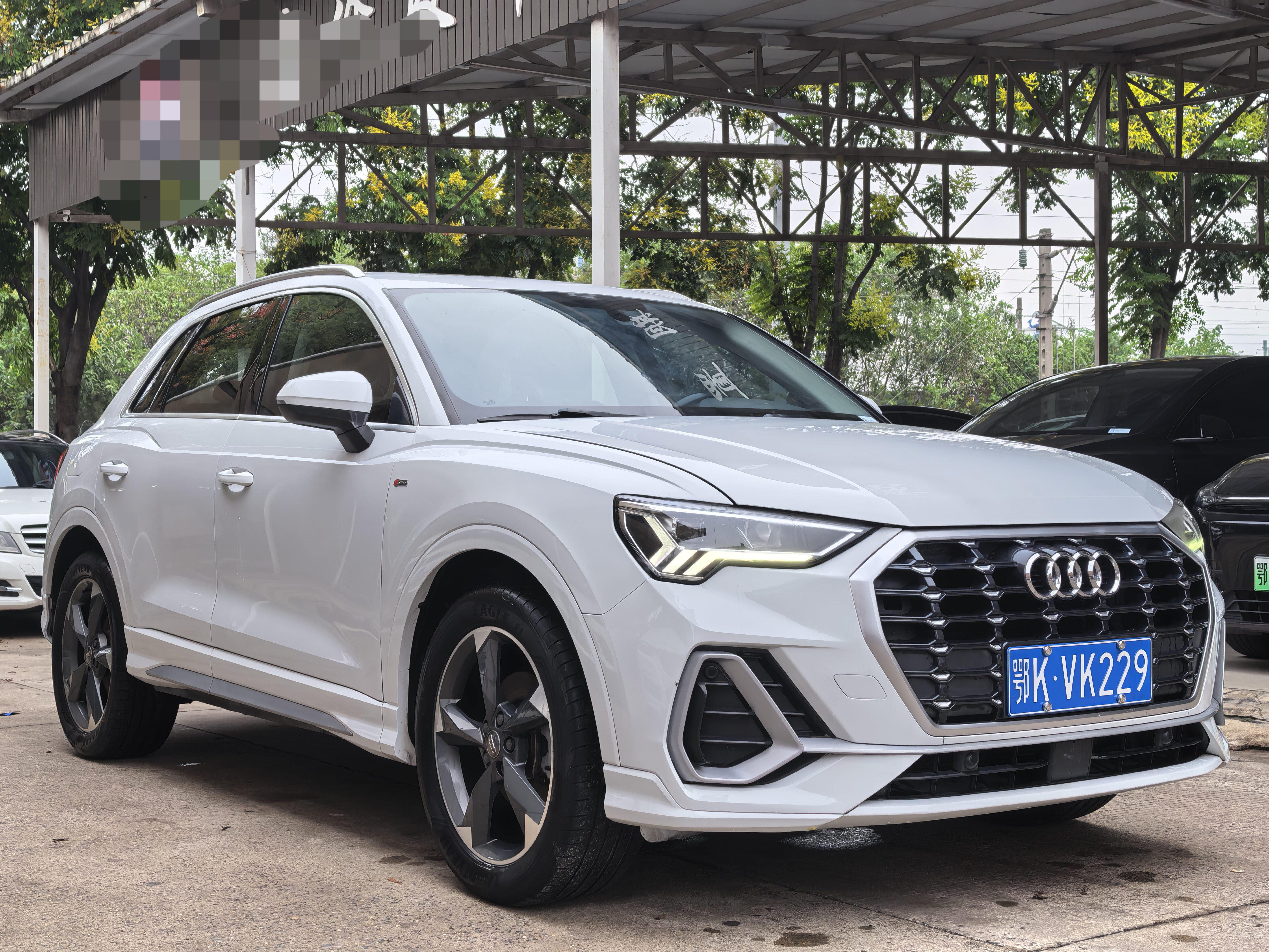 Audi Q3 2019 car image #5