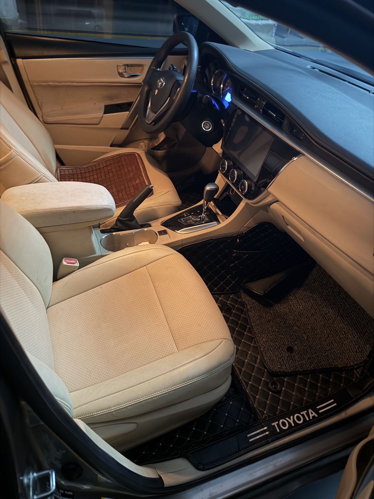 2016 car image #3