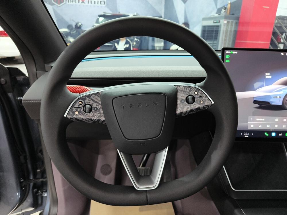 Tesla Model Y 2026 #11 Tesla Model Y 2026 صورة سيارة #11