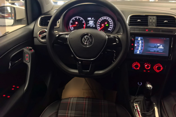 Volkswagen Polo 2018 #11 Volkswagen Polo 2018 car image #11