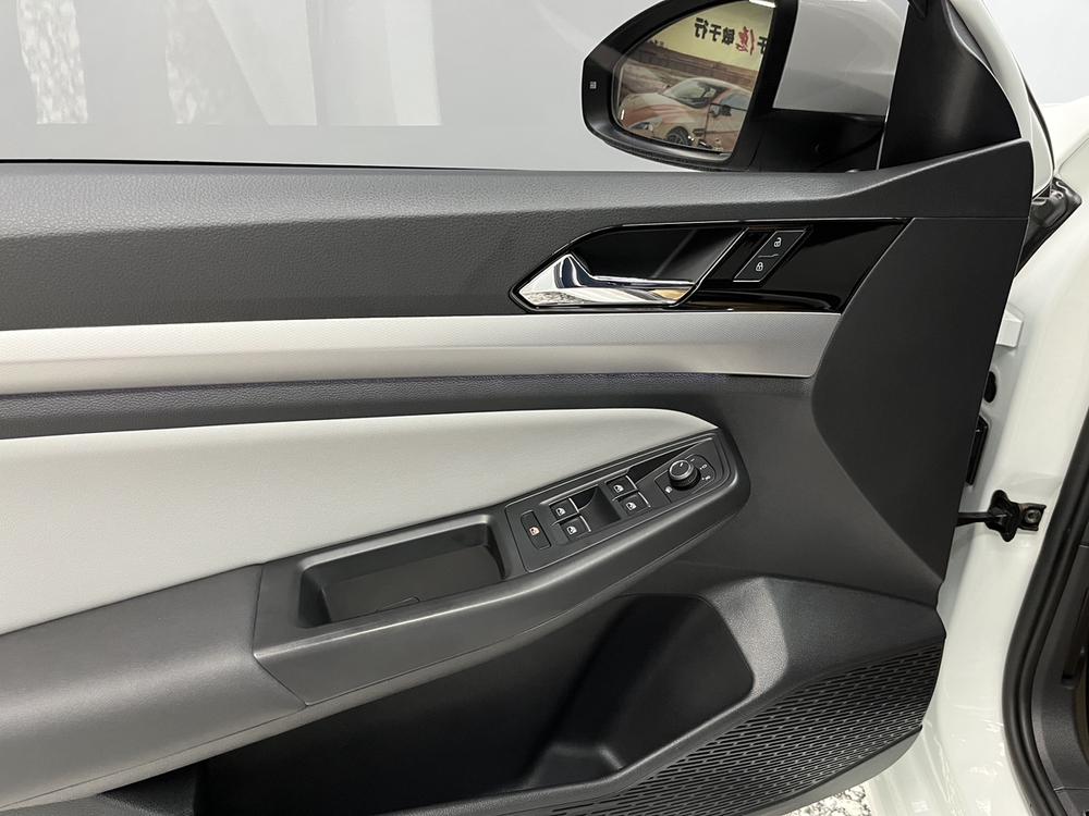 Volkswagen Bora 2024 car image #9