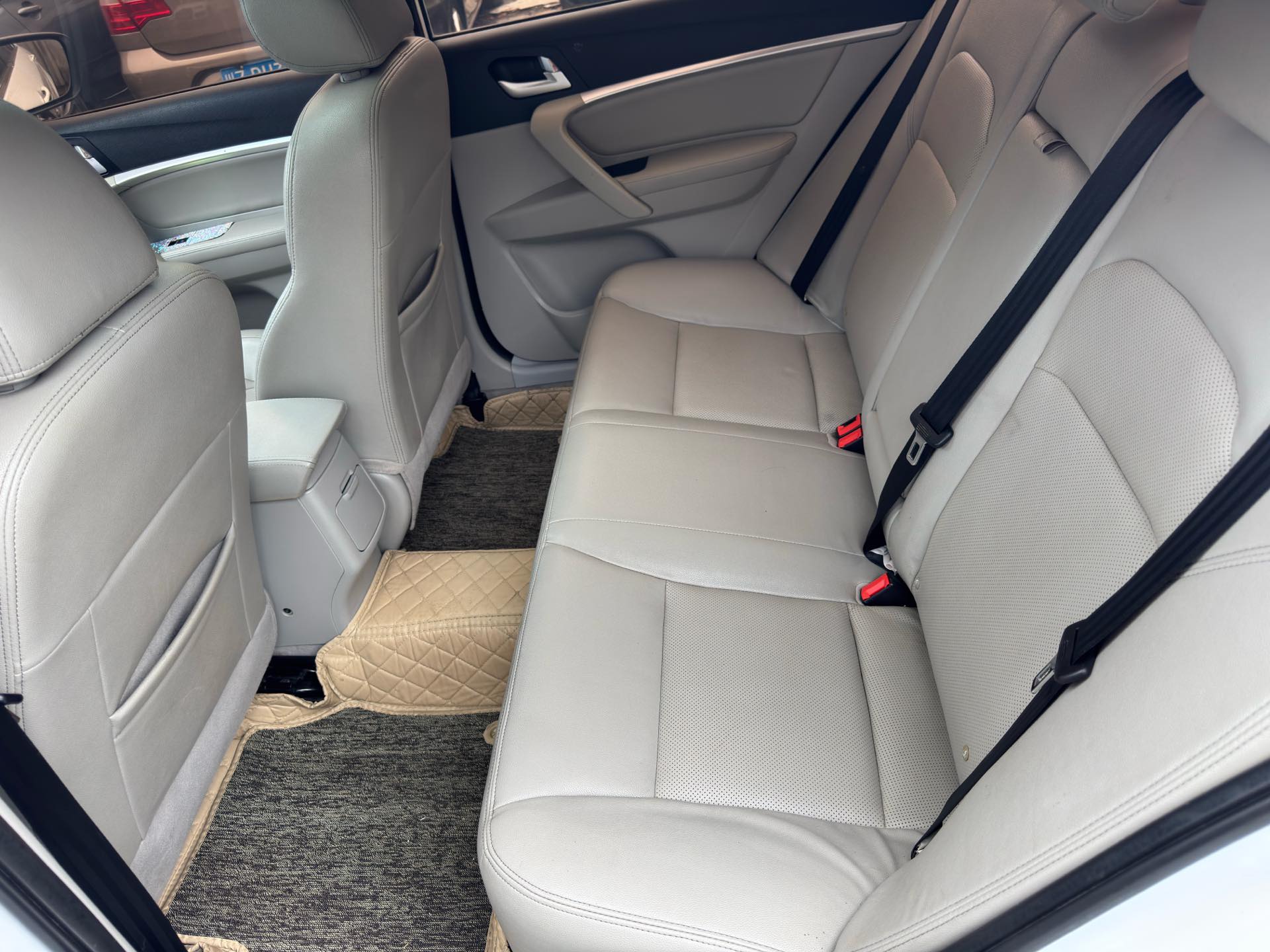 GEELY Emgrand 2015 صورة سيارة #18