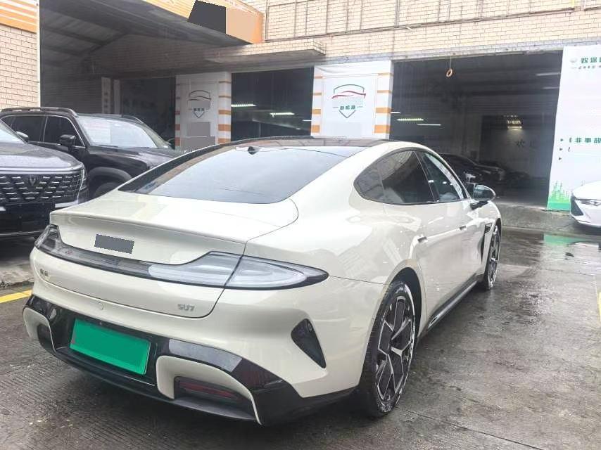 MI SU7 2024 car image #5