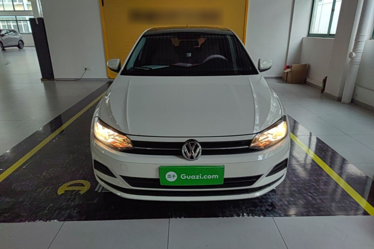 Volkswagen Polo 2020 car image #3