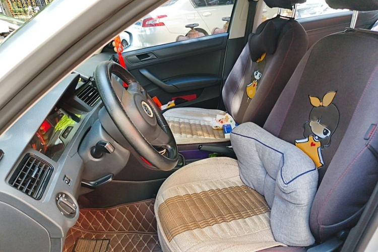 Volkswagen Santana 2015 car image #19