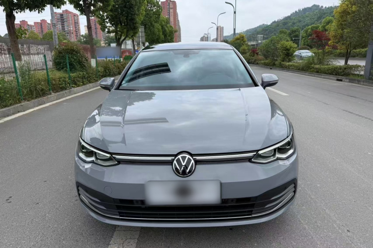 Volkswagen Golf 2023 car image #5