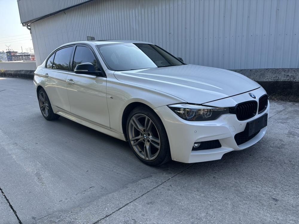 BMW 3 Series 2018 #3 BMW 3 Series 2018 car image #3