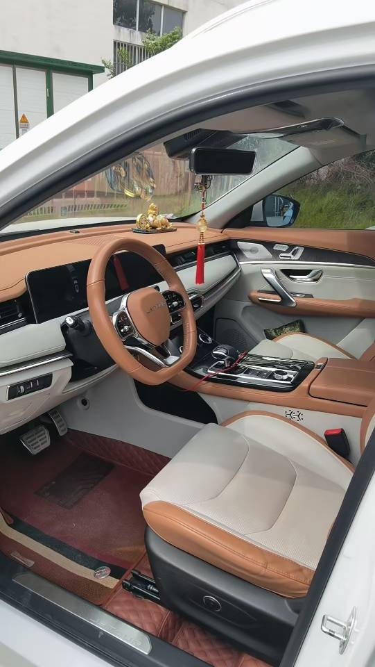 Jetour X70 PLUS 2021 car image #2