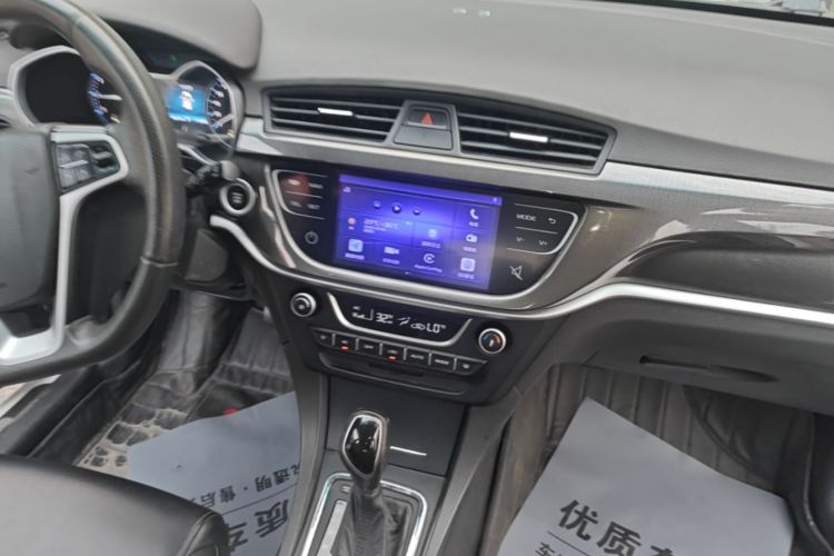 GEELY Emgrand 2017 #13 GEELY Emgrand 2017 car image #13
