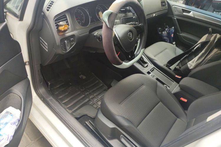 Volkswagen Golf 2015 car image #9