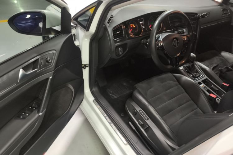 Volkswagen Golf 2018 #16 Volkswagen Golf 2018 car image #16