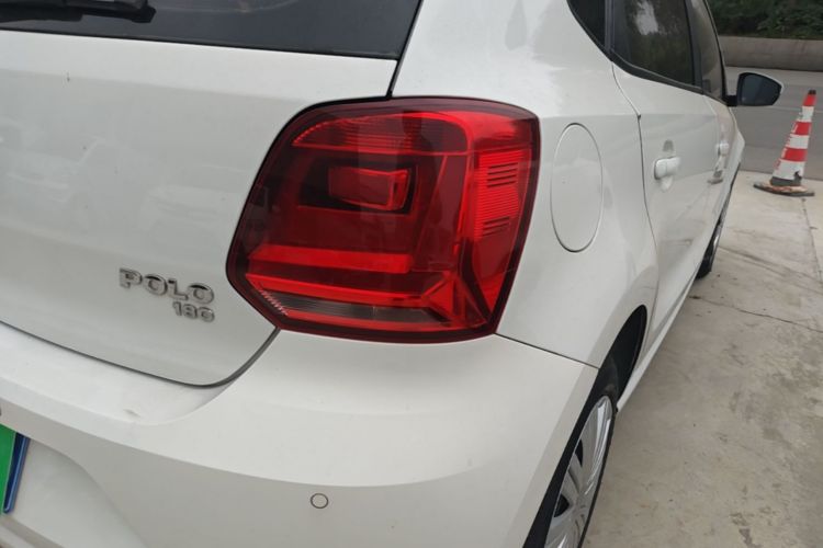 Volkswagen Polo 2016 #8 Volkswagen Polo 2016 car image #8
